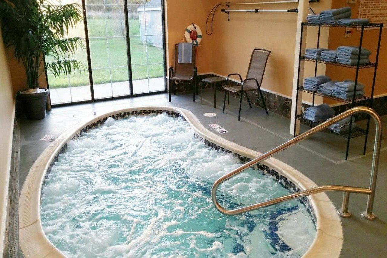 Best Western Palmyra Inn & Suites Buitenkant foto