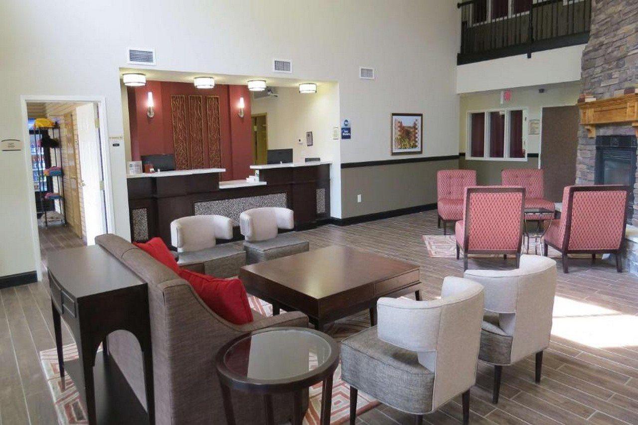 Best Western Palmyra Inn & Suites Buitenkant foto