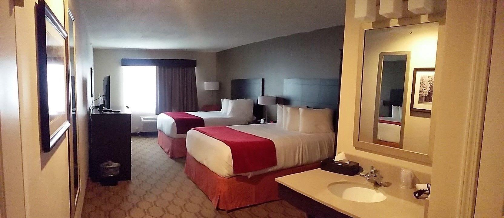 Best Western Palmyra Inn & Suites Buitenkant foto