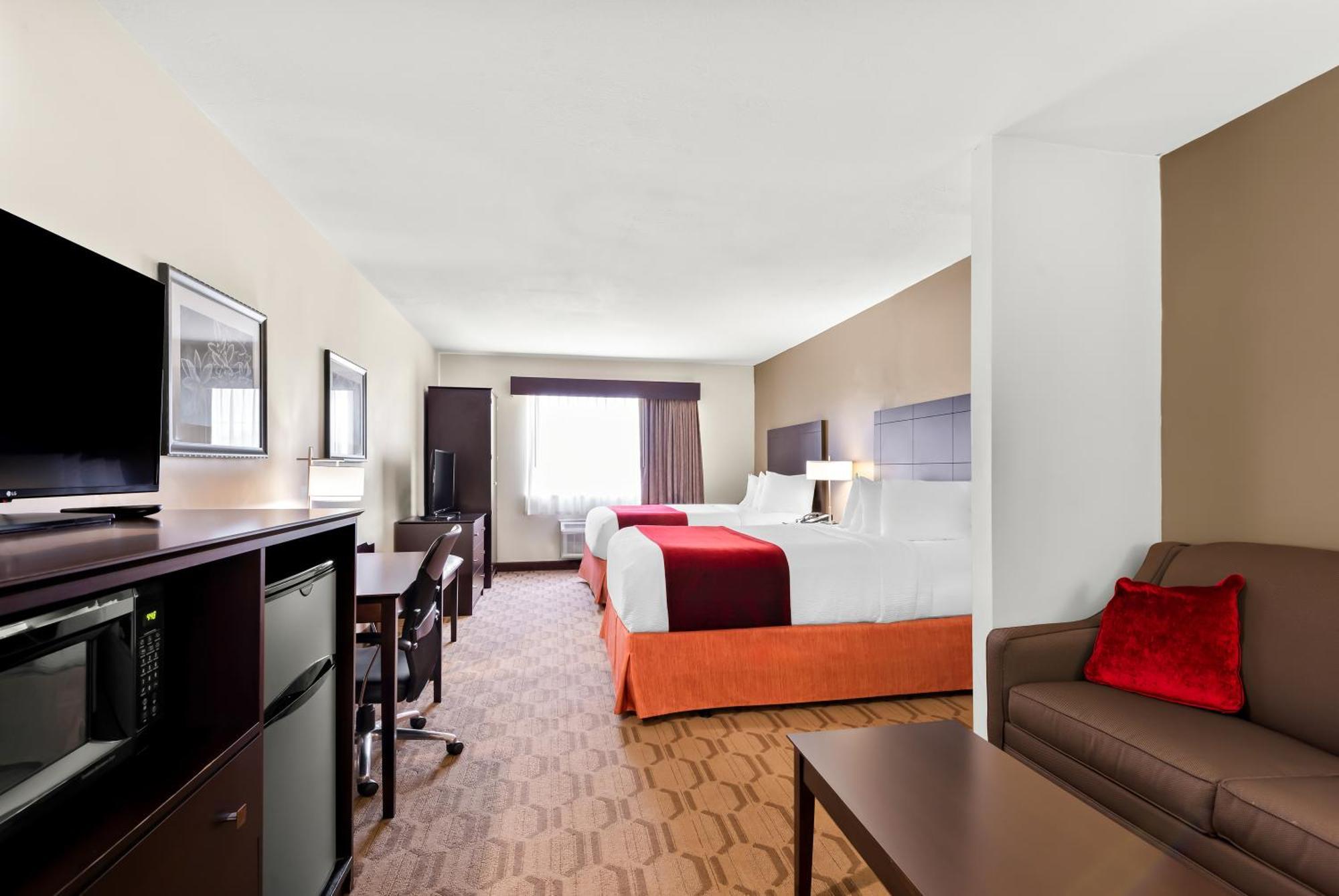 Best Western Palmyra Inn & Suites Buitenkant foto
