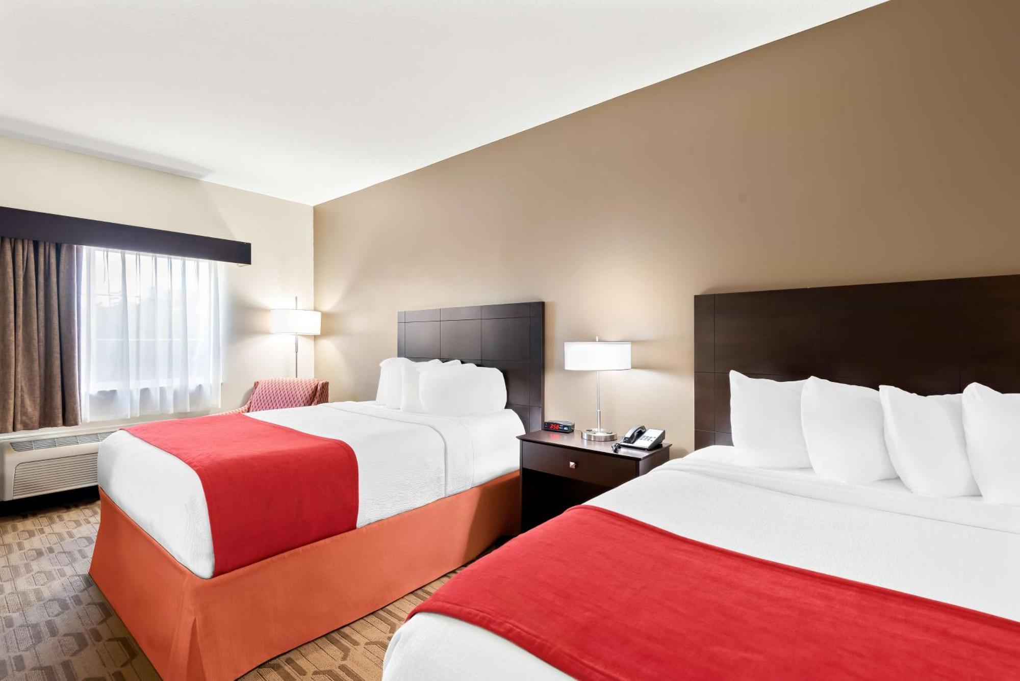 Best Western Palmyra Inn & Suites Buitenkant foto