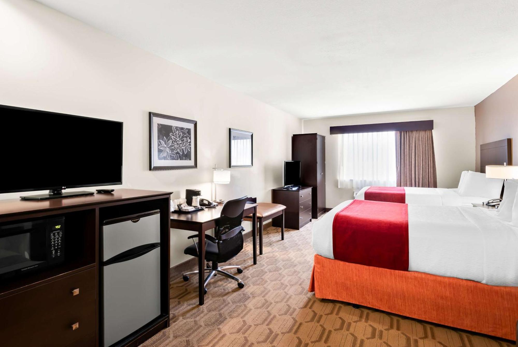 Best Western Palmyra Inn & Suites Buitenkant foto
