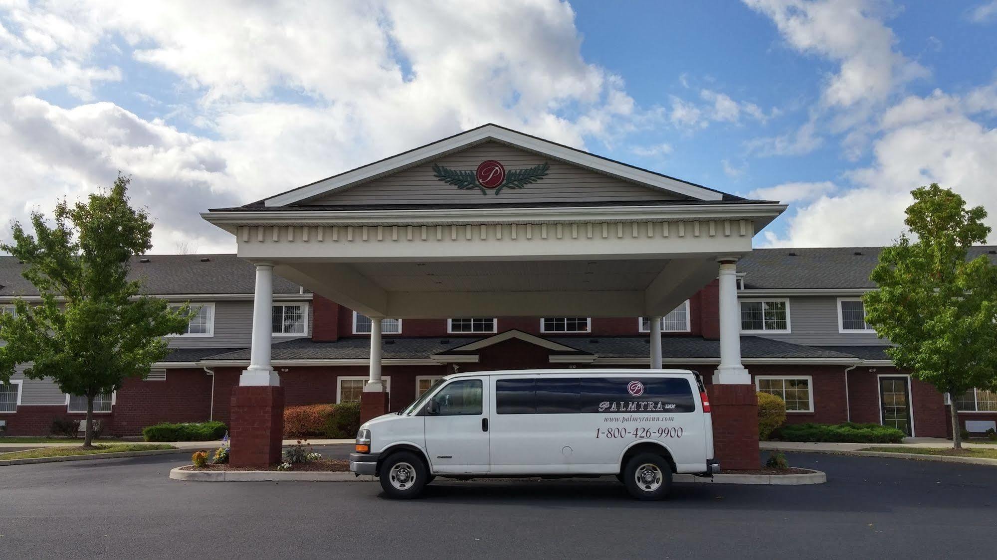 Best Western Palmyra Inn & Suites Buitenkant foto