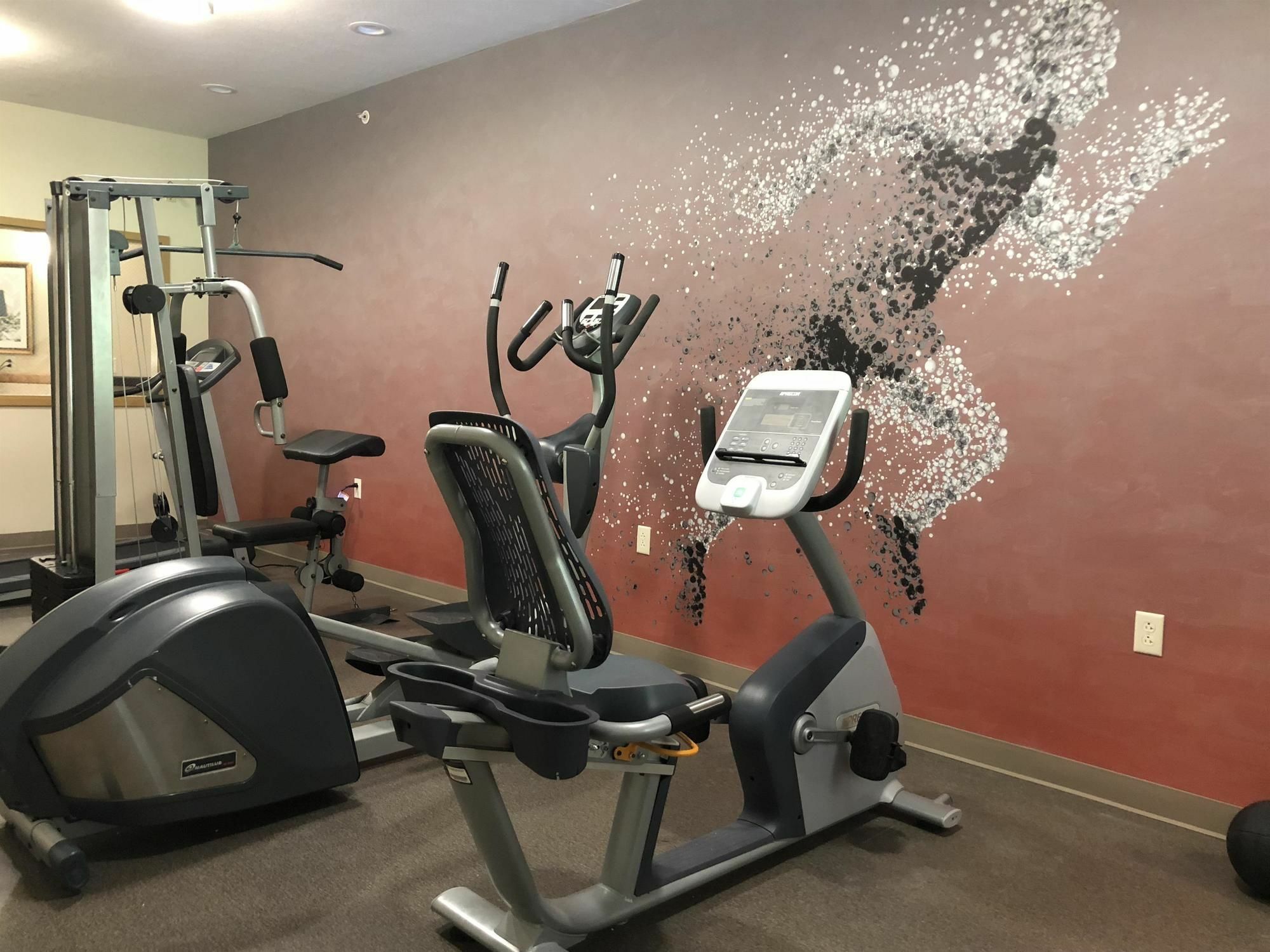 Best Western Palmyra Inn & Suites Buitenkant foto